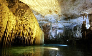 La grotte de Jeita, au Liban, figure parmi les candidats au palmarès des 7 merveilles de la nature.