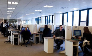 35% des salariés qui sont sortis avec un collègue admettent qu’il s’agissait de quelqu’un de plus haut placé.