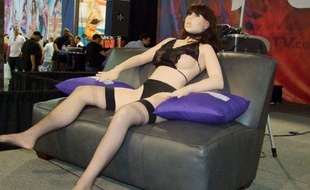 Roxxxy, présentée en 2010 à l'Adult Entertainment Expo comme le premier robot dédié au sexe.
