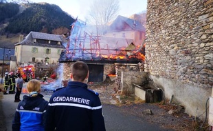 Un incendie a ravagé plusieurs maisons sur la commune de Bourg d'Oueil, au sud de la Haute-Garonne.
