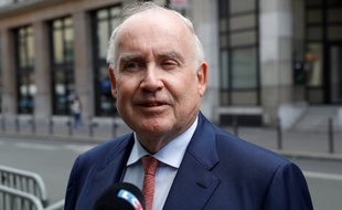Dominique Bussereau a été contraint de choisir entre ses deux mandats.