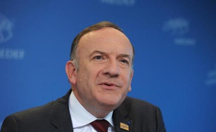 Le patron du Medef, Pierre Gattaz, lors de son point de presse mensuel le 15 avril 2014 à Paris