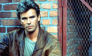 Richard Dean Anderson dans le rôle de MacGyver.