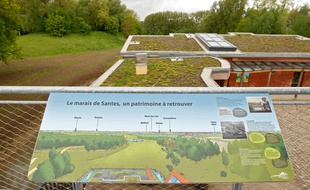 Santes, le 13 mai 2013. Le relais nature du parc de la Deule.