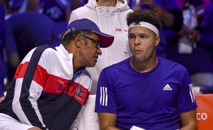 Noah et Tsonga en discussion lors du match face à Darcis.
