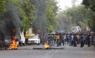 Plusieurs manifestations de la caste des Dalits ont eu lieu dans le nord de l'Inde, comme ici à Ahmedabad, le 2 avril.
