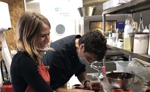 Magali Baillet et Nicolas Cajal proposent des plats équilibrés facturés au poids à Bègles, près de Bordeaux.