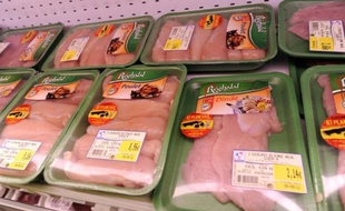 Le président de l'Association nationale interprofessionnelle du bétail et des viandes (Interbev), Dominique Langlois, a réfuté l'idée que toute la viande vendue en Ile-de-France serait "halal", comme l'avait affirmé Marine Le Pen la veille.