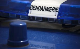 Une voiture de gendarmerie. Illustration.