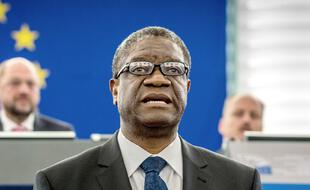 Denis Mukwege tient un discours après avoir reçu le prix Sakharov 2014