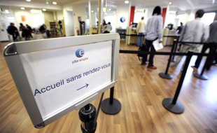 Le SNU-FSU a dénoncé mercredi "le mal-être" que ressentent "des deux côtés du guichet de Pôle emploi" le personnel et les chômeurs, à la veille de la publication des chiffres de demandeurs d'emploi en octobre.