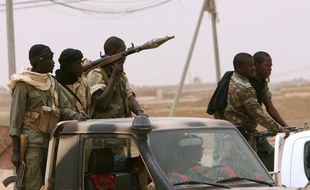 Des rebelles touareg ont lancé des attaques contre trois villes du nord-est du Mali et ont affirmé mercredi vouloir en prendre d'autres dans une opération qui survient après le retour d'ex-rebelles de Libye.
