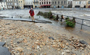 La ville de Quimperlé, dans le Finistère, a subi des inondations. Le 24 décembre 2013.