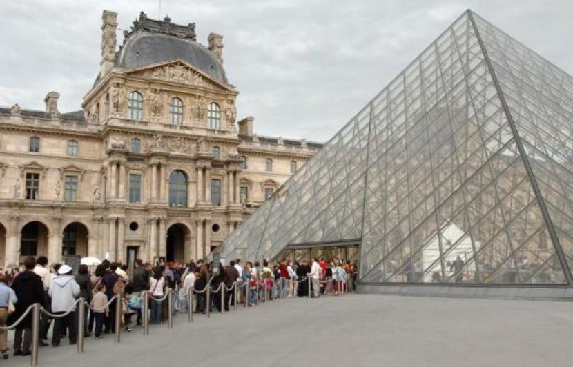 Paris Le Louvre à nouveau le musée le plus visité du monde Paris Le Louvre à nouveau le musée le plus visité du monde