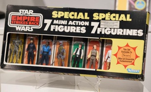 Un pack de figurines Star Wars présentées par la maison Sotheby's, le 2 décembre 2015 à New York
