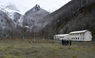 Les anciens bâtiments d'une mine de tungstène à Salau le 8 avril 2016