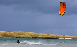 Photo d'illustration d'un kite surfeur
