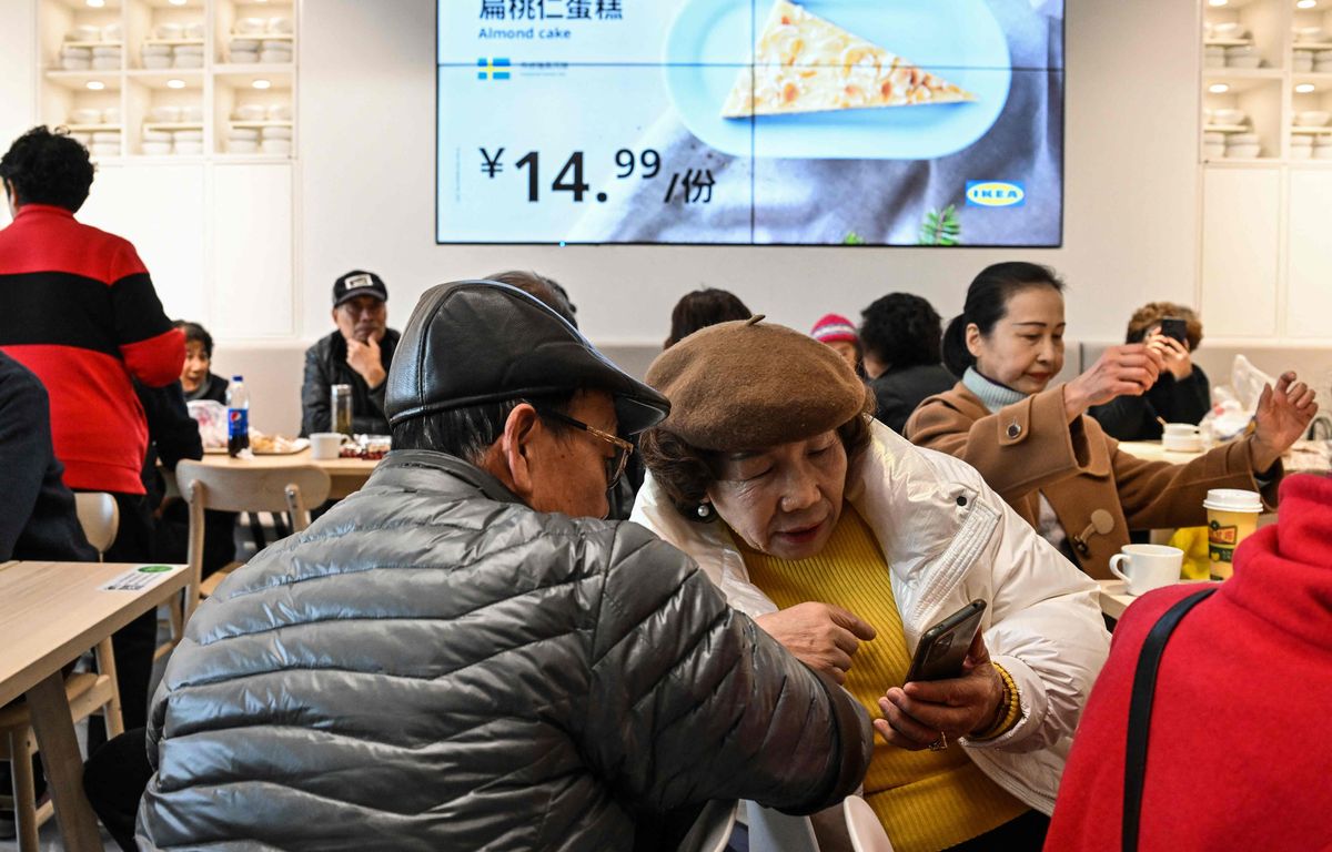 Saint-Valentin : Mais pourquoi les seniors de Shanghai vont dater à la cafétéria d'Ikea ?