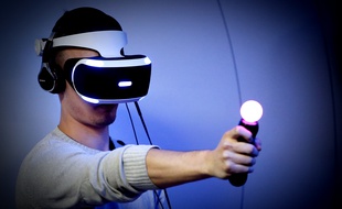 Le casque de réalité virtuelle Playstation VR sortira en octobre 2016 à 399 euros.