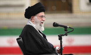 L'Ayatollah Ali Khamenei a refusé tout engagement sur le nucléaire iranien sans levée des sanctions économiques.