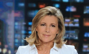 Photo prise le 21 mars 2010 de Claire Chazal dans les studios de TF1