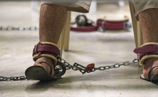 Le commandant de la prison de Guantanamo s'est expliqué mardi devant un tribunal militaire sur son ordre de faire examiner le courrier entre détenus et avocats, lors d'une audience du cerveau présumé de l'attentat contre l'USS Cole Abd Al-Rahim Al-Nachiri.