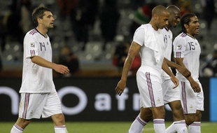 Les joueurs de l'équipe de France, à l'issue du match nul contre l'Uruguay, le 11 juin 2010 au Cap.