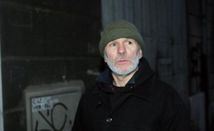 Le tribunal d'application des peines (TAP) de Paris a accordé la liberté conditionnelle à l'ancien dirigeant d'Action Directe Jean-Marc Rouillan à partir du 20 mai, mais le parquet pourrait encore faire appel de sa décision, a annoncé vendredi à l'AFP l'avocat de l'intéressé.
