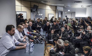 L'équipe médicale du CHU de Grenoble s'occupant de Michael Schumacher, le 30 décembre 2013.