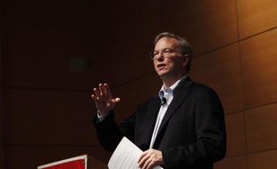 Eric Schmidt (Google) lors d'une conférence donnée au Massachusetts Institute of Technology (M.I.T.) le 15 novembre 2011.