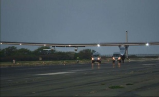 Solar Impulse 2 s'est posé à Hawaï après un vol historique