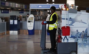 L'aéroport de Roissy, ici le 12 mai 2020, s'est doté de caméras infrarouges pour détecter de potentiels cas de coronavirus.