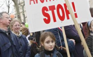 La « marche pour la vie » ne se réclame pas ouvertement anti-avortement.