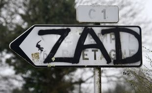 Un graffiti à la ZAD de Notre-Dame-des-Landes, le 8 avril 2018.