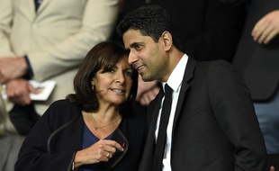 Anne Hidalgo au Parc des Princes aux côtés de Nasser Al-Khelaïfi.