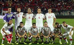 L'équipe de Suisse, tenante du bâton de Nasazzi, le 11 octobre 2013, à Tirana.