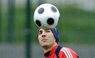 Le meilleur buteur de Ligue 1 cette saison, 20 buts et 20 ans, n'a pas encore de sobriquet +officiel+, à la manière d'un Zizou ou d'un JPP. Alors les ballons d'essai se multiplient: le rappeur Rohff - son artiste préféré - l'a ainsi élogieusement appelé le "Cauchemar du foot français", en référence à sa propre compilation, "Le cauchemar du rap français".
