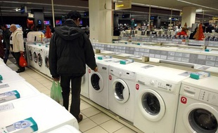 Magasin d'électroménager Darty à la Défense (Hauts-de-Seine)