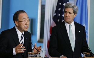 Le chef de la diplomatie américaine John Kerry, son homologue européenne Catherine Ashton et le secrétaire général de l'ONU Ban Ki-moon ont exhorté jeudi l'Iran à faire des avancées sur son programme nucléaire au cours de négociations internationales fin février.