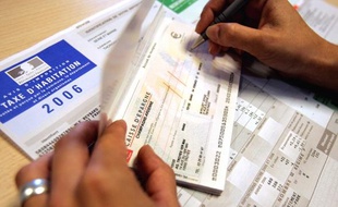Personne s'acquitant de la taxe d'habitation et de la redevance audiovisuelle