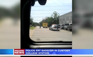 Capture d'écran d'une vidéo de KHOU.com: Photo prise le 13 août 2012 près de l'université Texas A&M après une fusillade.