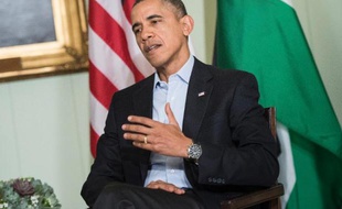 Le président américain Barack Obama a déclaré en recevant le roi de Jordanie qu'il voulait accroître la pression sur le régime syrien au moment où les discussions de Genève sont dans l'impasse.