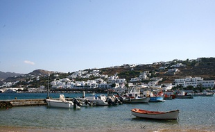 Mykonos est à privilégier hors saison et c'est l'une des îles où l'on peut savourer une nouvelle cuisine créative.