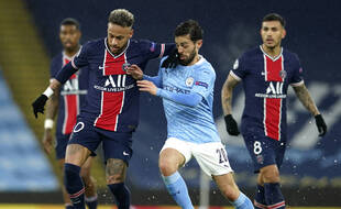 Kimpembe, Neymar et Paredes, impuissants face au Manchester City de Bernardo Silva.