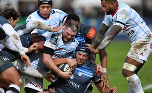 Le deuxième ligne de Castres Christophe Samson face au Racing 92 en Coupe d'Europe de rugby, le 16 décembre 2017.