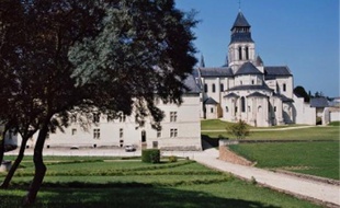 L'abbaye de Fontevraud est gérée par une association financée à 80 % par la région.