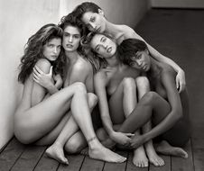 Stephanie, Cindy, Christy, Tatjana, Naomi, Hollywood, 1989, Silver Gelatin Photograph, 20 x 24 inches, Herb Ritts. Fahey/Klein Gallery.