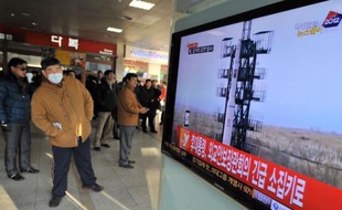 La Corée du Nord a lancé une fusée mercredi dans l'espace, réalisant ainsi une "percée" technologique conçue comme une menace directe par les Etats-Unis qui ont dénoncé un acte "hautement provocateur" tandis que la Chine a soufflé le chaud et le froid.