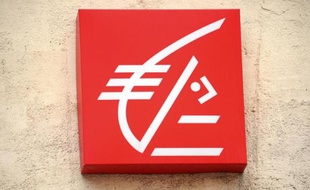 Caisse d'Epargne (groupe BPCE) va ouvrir une banque en Suisse au printemps 2014, visant d'ici quatre ou cinq ans 10.000 clients, indique le quotidien Les Echos à paraître vendredi.