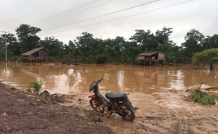 Les inondations ont touché la province d'Attapeu, au Laos.